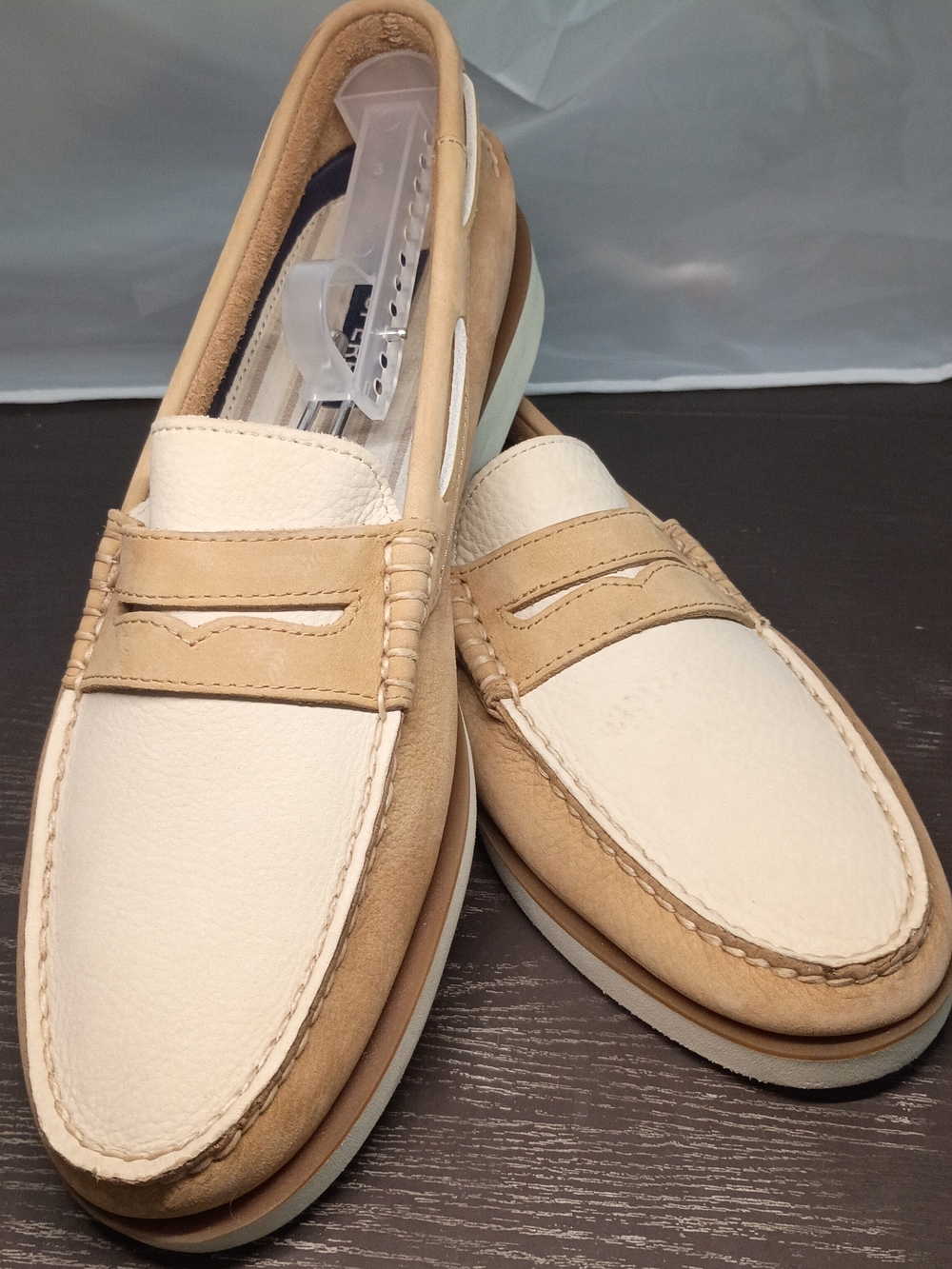 Sperry Two-Tone Cream and Tan Leather Penny Loafers. NEW Men's 10.5M